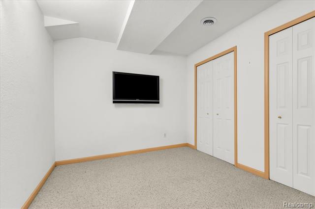 Builiding view fifty one for 1781 Westridge, Rochester, MI. 48306