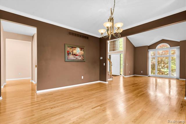 Builiding view seventeen for 1781 Westridge, Rochester, MI. 48306