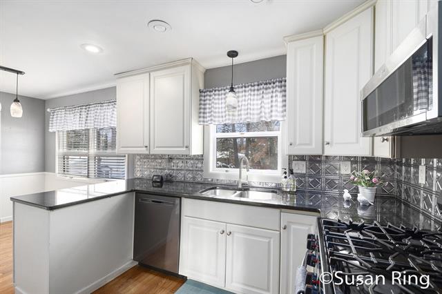 Builiding view eight for 1238 Pickett, Grand Rapids, MI. 49508