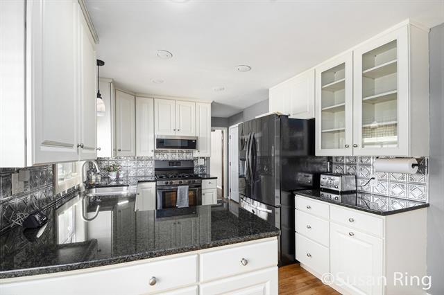 Builiding view nine for 1238 Pickett, Grand Rapids, MI. 49508