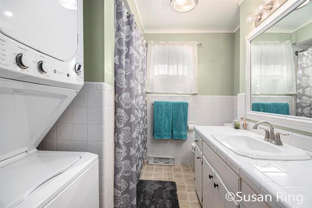 Builiding view thirteen for 1238 Pickett, Grand Rapids, MI. 49508