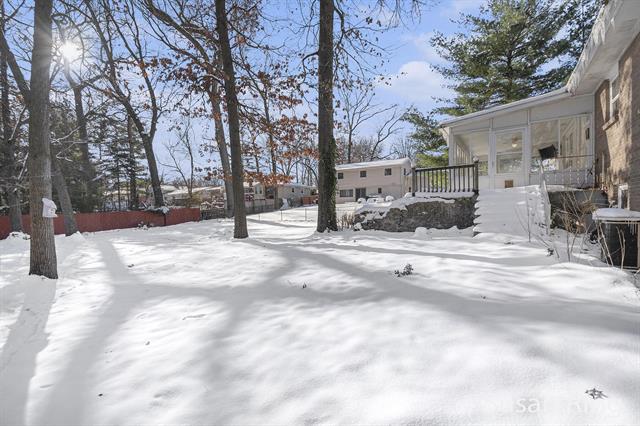 Builiding view twenty two for 1238 Pickett, Grand Rapids, MI. 49508