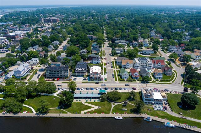 Builiding view thirty eight for 218 Harbor, Grand Haven, MI. 49417