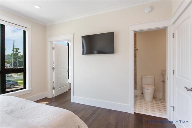 Builiding view twenty one for 218 Harbor, Grand Haven, MI. 49417