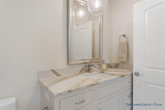 Builiding view twenty two for 218 Harbor, Grand Haven, MI. 49417