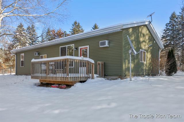 Builiding view fifteen for 11582 Riehl, Greenville, MI. 48838