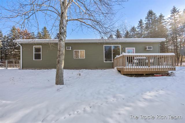 Builiding view sixteen for 11582 Riehl, Greenville, MI. 48838