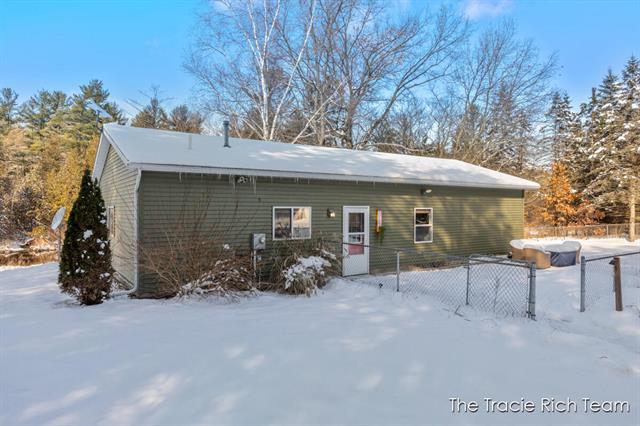 Builiding view two for 11582 Riehl, Greenville, MI. 48838