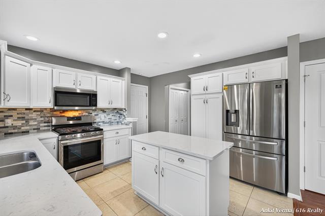 Builiding view thirteen for 3668 Running Brook, Grand Rapids, MI. 49512