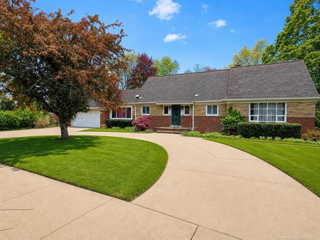 front view for 18139 Avilla Blvd, Southfield, Mi. 48076