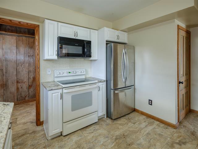 Builiding view thirteen for 8876 D, Richland, MI. 49083