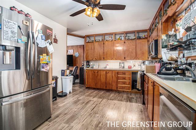 Builiding view five for 1950 Dowling, Hastings, MI. 49058