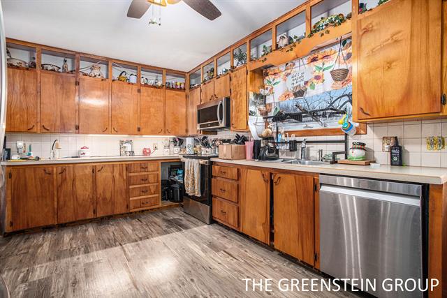 Builiding view four for 1950 Dowling, Hastings, MI. 49058