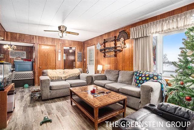 Builiding view three for 1950 Dowling, Hastings, MI. 49058