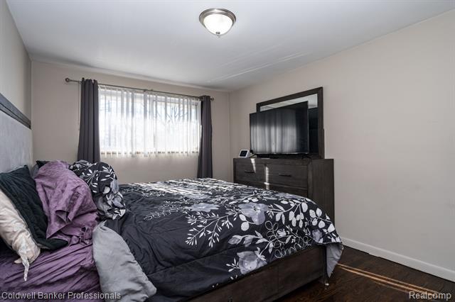 Builiding view eight for 17377 Avilla, Southfield, MI. 48076