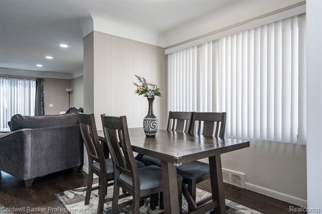 Builiding view seven for 17377 Avilla, Southfield, MI. 48076