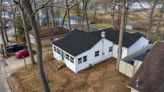 Builiding view fifteen for 211 North Dr, Brooklyn, MI. 49230