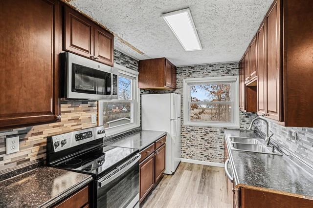 Builiding view four for 211 North Dr, Brooklyn, MI. 49230