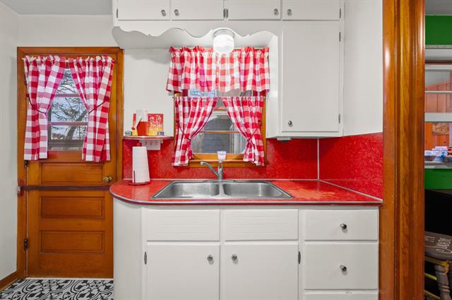 Builiding view nineteen for 5770 Us 12, Buchanan, MI. 49107