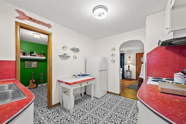 Builiding view seventeen for 5770 Us 12, Buchanan, MI. 49107