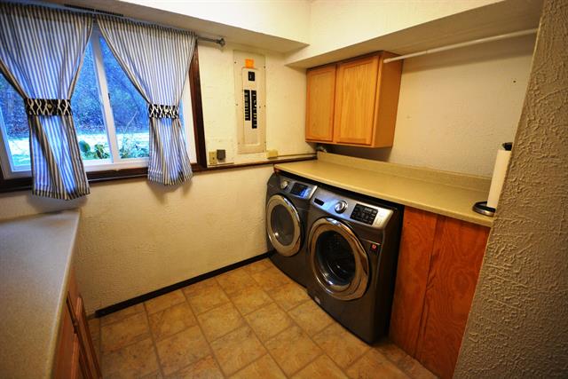 Builiding view forty seven for 70631 Sunrise, Edwardsburg, MI. 49112