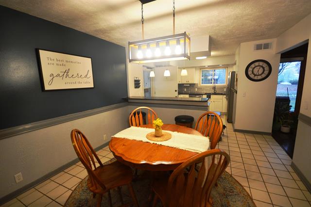 Builiding view nineteen for 70631 Sunrise, Edwardsburg, MI. 49112