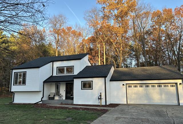 Builiding view one for 70631 Sunrise, Edwardsburg, MI. 49112