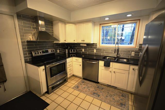 Builiding view twenty for 70631 Sunrise, Edwardsburg, MI. 49112