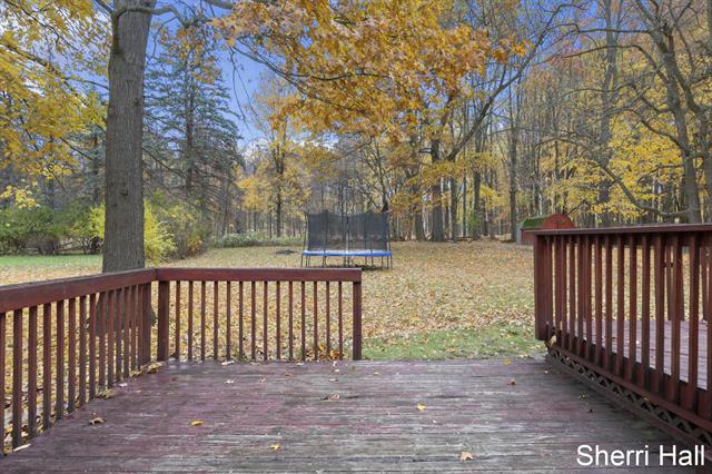 Builiding view twenty one for 11632 Woodgate, Grand Rapids, MI. 49534