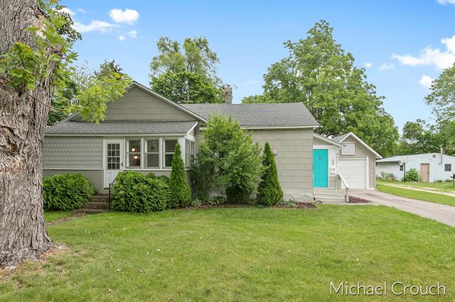 front view for 408 E Market Street, Greenville, Mi. 48838