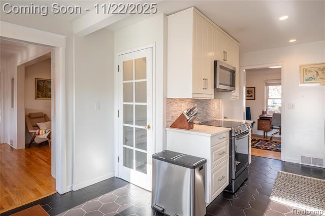 Builiding view thirteen for 1217 Mayfield, Royal Oak, MI. 48067