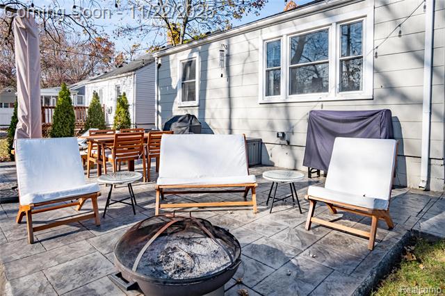 Builiding view thirty seven for 1217 Mayfield, Royal Oak, MI. 48067