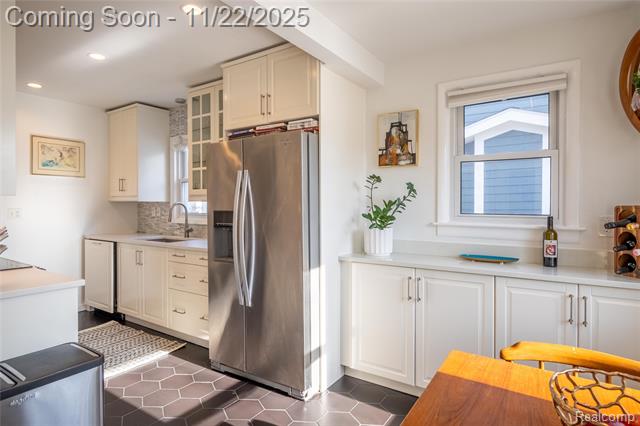 Builiding view three for 1217 Mayfield, Royal Oak, MI. 48067