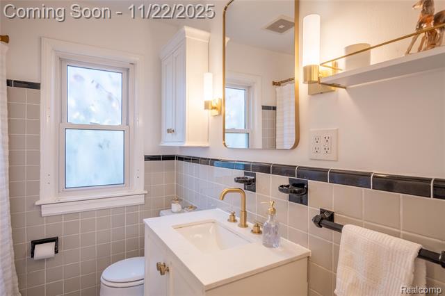 Builiding view twenty four for 1217 Mayfield, Royal Oak, MI. 48067