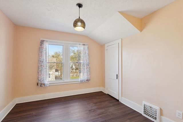 Builiding view twelve for 2303 Portage, Kalamazoo, MI. 49001