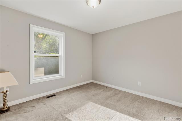 Builiding view fifteen for 38124 Cobble Creek, Sterling Heights, MI. 48312