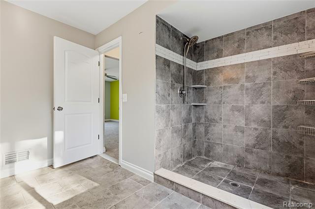 Builiding view twenty six for 38124 Cobble Creek, Sterling Heights, MI. 48312