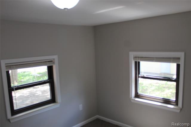 Builiding view seventeen for 5543 Balfour, Detroit, MI. 48224