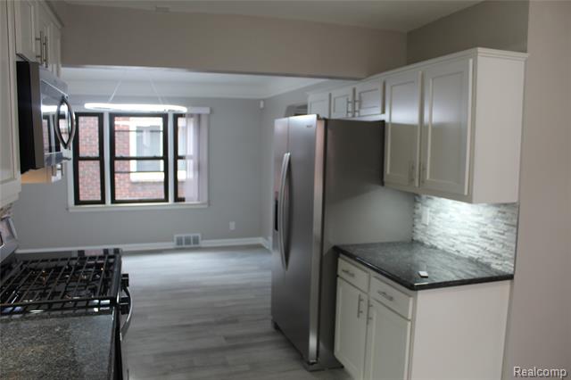 Builiding view six for 5543 Balfour, Detroit, MI. 48224