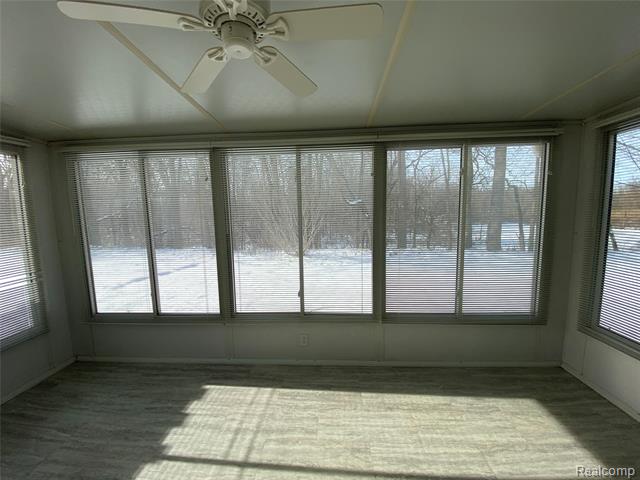 Builiding view ten for 596 Yorkshire Sq, Milan, MI. 48160