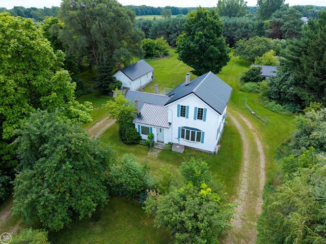 Builiding view eighteen for 2538 Burnside, North Branch, MI. 48461