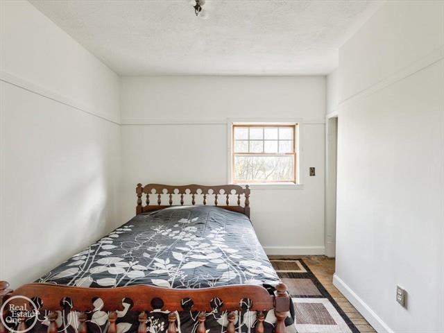 Builiding view fifteen for 2538 Burnside, North Branch, MI. 48461