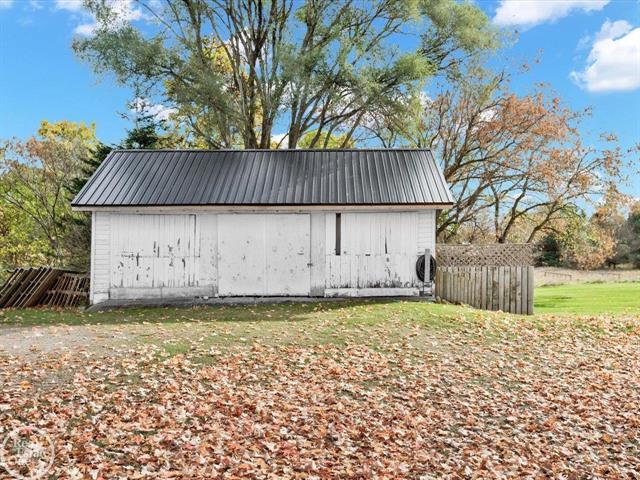 Builiding view fifty four for 2538 Burnside, North Branch, MI. 48461