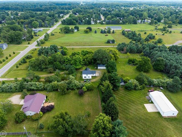 Builiding view forty four for 2538 Burnside, North Branch, MI. 48461