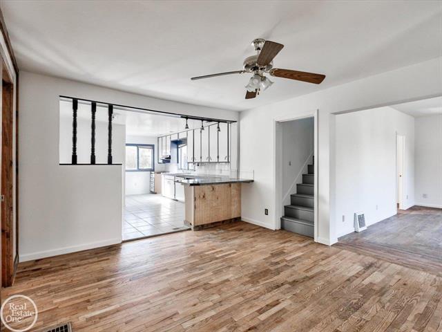 Builiding view six for 2538 Burnside, North Branch, MI. 48461