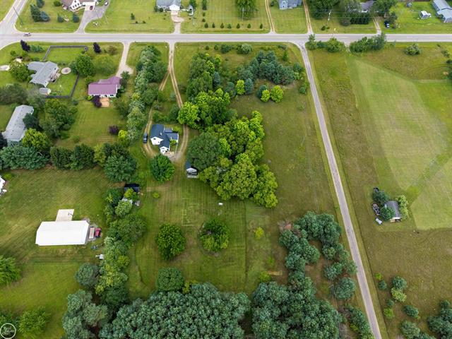 Builiding view thirty nine for 2538 Burnside, North Branch, MI. 48461