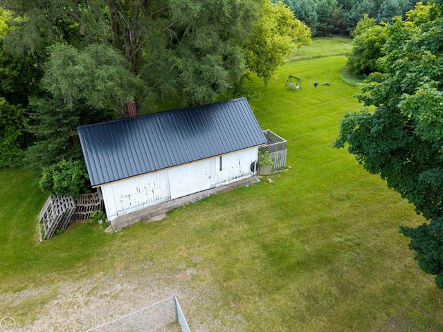 Builiding view thirty two for 2538 Burnside, North Branch, MI. 48461