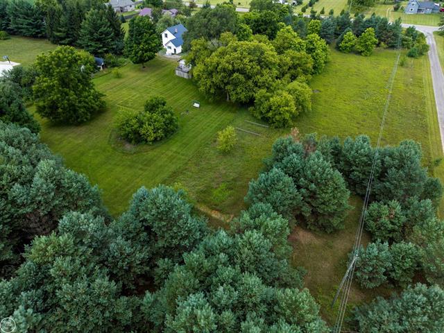 Builiding view twenty three for 2538 Burnside, North Branch, MI. 48461