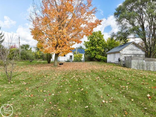 Builiding view twenty for 2538 Burnside, North Branch, MI. 48461