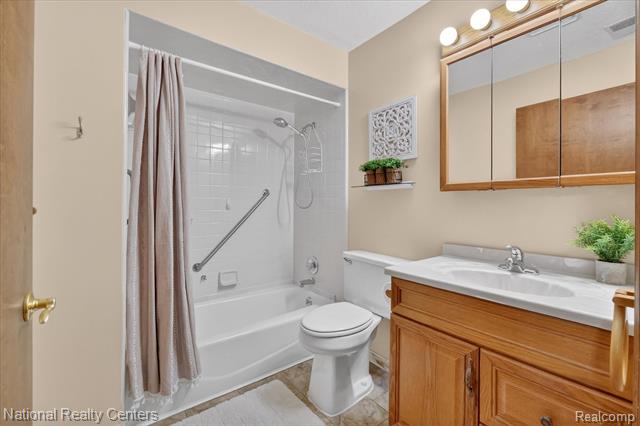 Builiding view eighteen for 1509 Shoemaker, Westland, MI. 48185